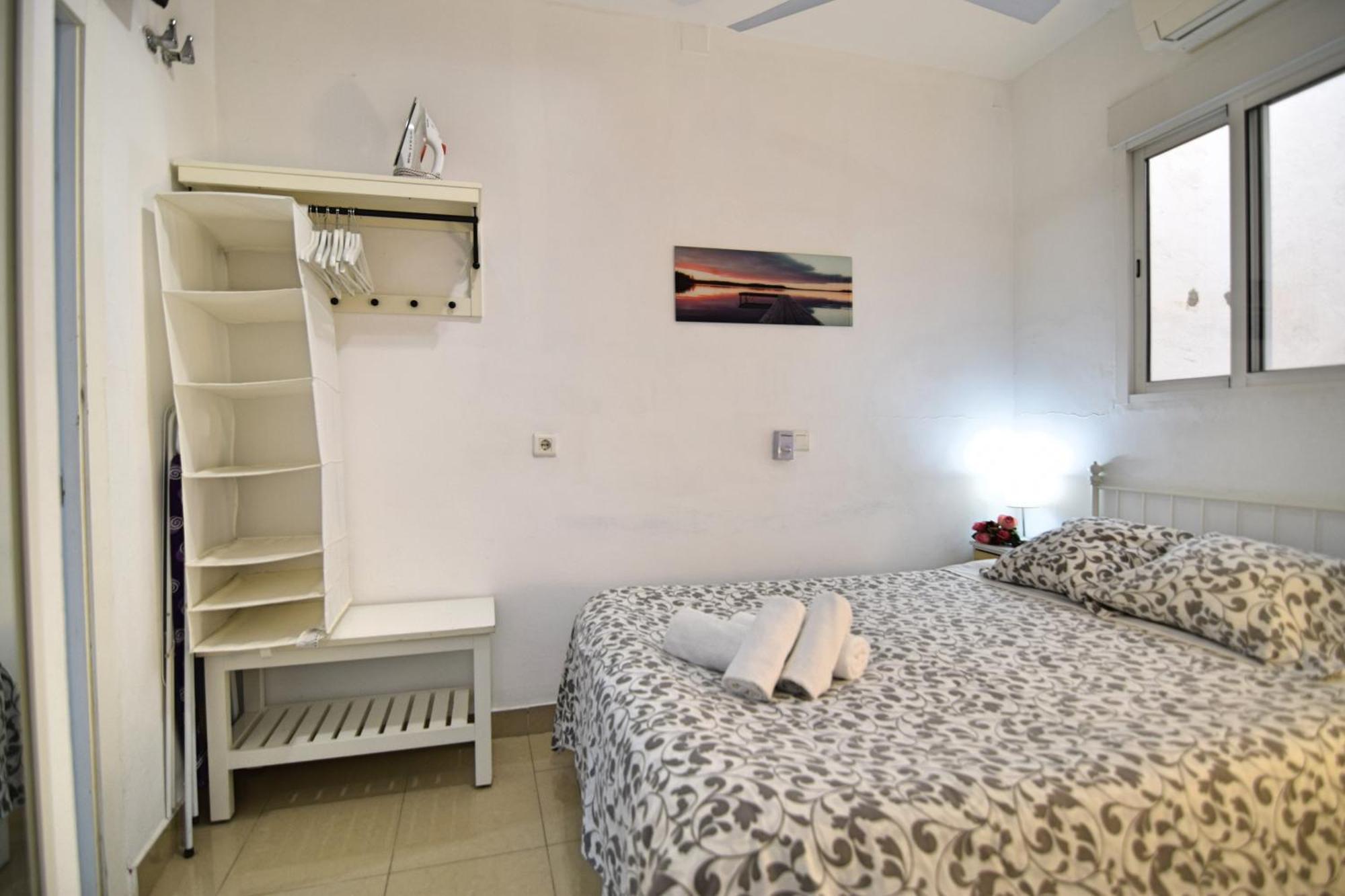 Apartamentos Marques De La Merced Малага Экстерьер фото